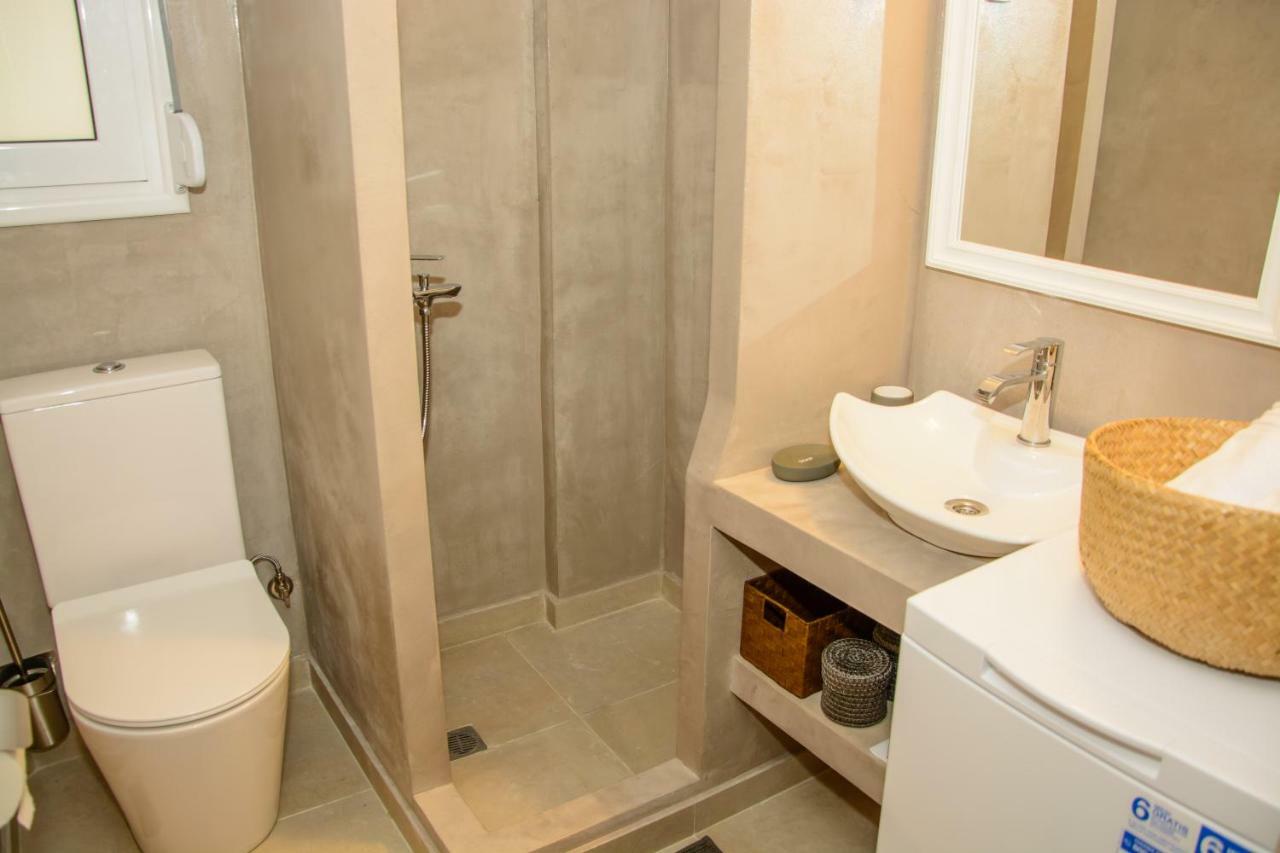 Neighborly Nest - In The Heart Of * Athens